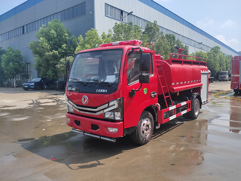 東風(fēng)5噸 消防灑水車